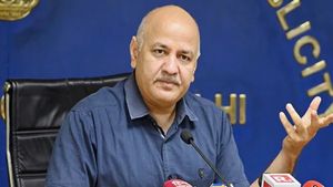 मनीष सिसोदिया के खिलाफ क्यों कर रही है CBI जांच, जानिए क्या है आरोप