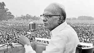 Jayaprakash Narayan Jayanti: JP आंदोलन से राष्ट्रवाद का उत्थान तो समाजवाद का पतन क्यों हो गया?
