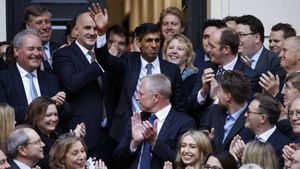 British Democracy: अविकसित लोकतंत्र का अशक्त प्रधानमंत्री होता है ब्रिटिश प्राइम मिनिस्टर