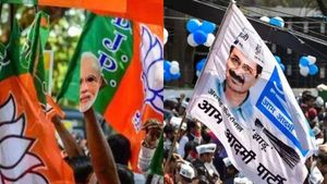 Delhi MCD Election: ‘छोटी सरकार’ के लिए राजनीतिक दलों का बड़ा दांव