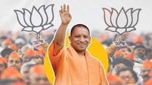 Gujarat Election 2022: गुजरात चुनाव में भी मोदी के बाद योगी ही योगी