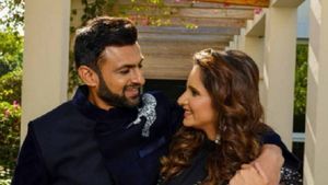 Sania Mirza Birthday: तलाक की खबरों के बीच शोएब ने रोमांटिक अंदाज में सानिया को दी जन्मदिन की बधाई