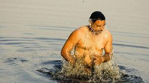  Snan Niyam:  क्या हैं पवित्र नदियों में स्नान करने के नियम? 