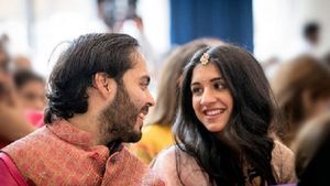 Radhika Merchant Anant Ambani Roka:  मुकेश अंबानी के छोटे बेटे अनंत का हुआ रोका, सामने आई पहली तस्वीर