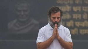 Rahul remembers Vajpayee: कोई यों ही वाजपेयी के स्मारक पर सिर झुकाने नहीं जाता