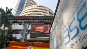  Share Market: कोरोना के डर से टूटा बाजार, सेंसेक्स 550 तो निफ्टी 174 अंक गिरा 