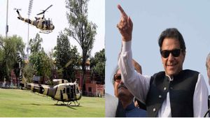 इमरान खान के उड़नखटोले पर लुट गया पाकिस्तान, हेलीकॉप्टर उड़ान पर 100 करोड़ रुपए खर्च-रिपोर्ट
