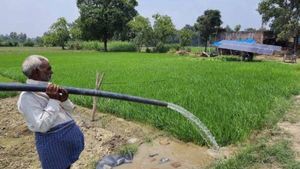 Water Conservation: महाराष्ट्र का एक गांव जो जल संरक्षण में बना मिसाल, अब है एकदम आत्मनिर्भर 