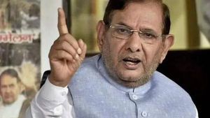 Sharad Yadav: शिखर से पतन तक एक विरोधाभाषी राजनीतिक यात्रा