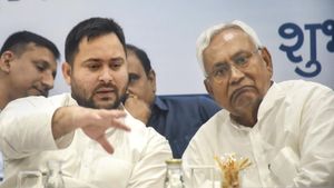 Nitish Kumar: प्रधानमंत्री बनने का जाल बुनते हुए उसी में उलझ गए नीतीश कुमार