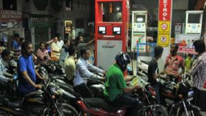 Petrol-Diesel Ka aaj ka daam  ब्रेंट क्रूड के रेट में भारी गिरावट, क्या बढ़ा पेट्रोल का दाम?