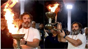 Fact Check: 'कैमरामैन के इंतजार में राहुल गांधी ने रोकी ब्रह्म सरोवर आरती', जानें वायरल दावे में कितनी सच्चाई?