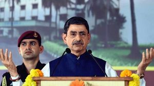 Tamil Nadu Governor: मोदी कहां से ढूंढ कर लाए तुगलक? 