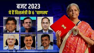 Budget 2023:  इन IAS अफसरों ने तैयार किया बजट, मिलिए वित्‍तमंत्री निर्मला सीतारमण के 6 'चाणक्‍य' से