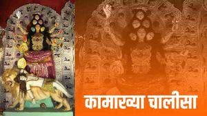   Kamakhya Chalisa in Hindi: यहां पढे़ं कामाख्या माता की चालीसा,  जानें महत्व और लाभ