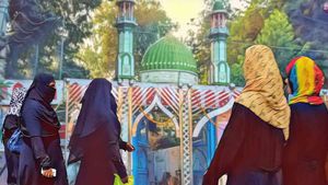 Women in Mosque: इस्लाम नहीं, पुरुषों की मानसिकता रोकती है महिलाओं को मस्जिद में नमाज पढ़ने से