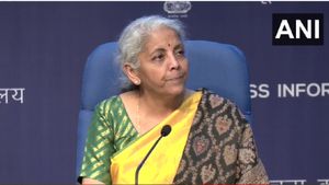 'हम 5 ट्रिलियन डॉलर की अर्थव्यवस्था बनने की ओर बढ़ रहे हैं', बजट के बाद PC में बोलीं वित्तमंत्री