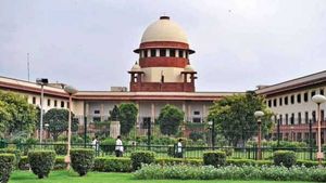 Supreme Court ने मेयर चुनाव के लिए आप की याचिका पर दिल्‍ली उपराज्यपाल को जारी किया नोटिस 