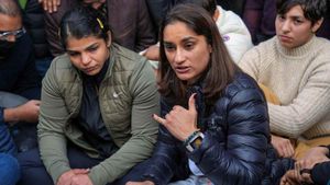 विनेश फोगाट और साक्षी मलिक को BCC स्पोर्ट्सवूमन ऑफ़ द ईयर अवॉर्ड के लिए नोमिनेट किया गया