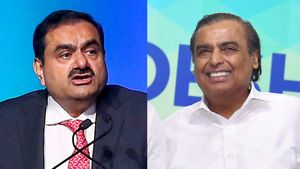 Richest Person Ambani ने गौतम अडानी को पीछे छोड़ा, धनकुबेरों की सूची में 14 पायदान फिसले अडानी