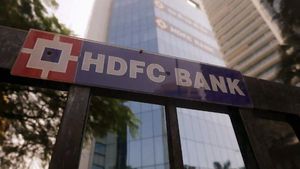 HDFC Bank Home Loan: एमसीएलआर में कटौती से खास अवधि की EMI कम होगी, जानिए किन ग्राहकों को फायदा होगा