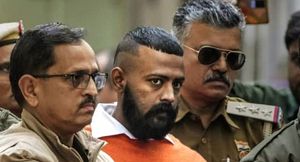 Movie on Sukesh: क्या फिर से ठगों के महिमामंडन की कहानी दोहराई जाएगी?