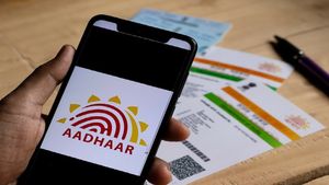 PPF-NSC: इस तिथि तक आधार जमा करें, नहीं तो फ्रीज हो जाएगी स्मॉल सेविंग्स Investment