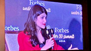 Zilingo CEO Ankiti Bose ने मांगा 8.20 अरब रुपये से अधिक का हर्जाना! महेश मूर्ति के खिलाफ मानहानि का केस