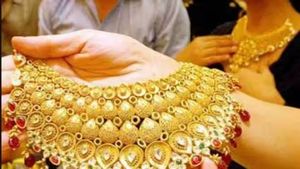 Gold Price Today: चढ़ता ही जा रहा सोने का भाव, चांदी में भी उछाल , आज इतने बढ़ गए दाम