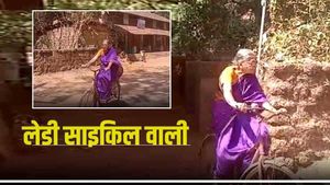 Jyotsna Kagal: उम्र को मात देती हैं ज्योत्सना, 74 वर्ष में साइकिल से सफर, रिटायरमेंट के बाद भी 'सेवा'