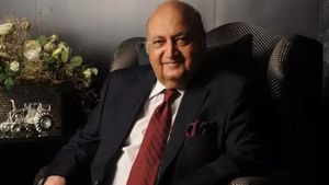 Keshub Mahindra: जानें कितनी संपत्ति के मालिक थे केशब महिंद्रा? हाल ही में Forbes की लिस्ट में हुए थे शामिल