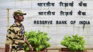 Banking News: फिर महंगे होंगे लोन? RBI गुरुवार को बढ़ा सकता है रेपो रेट
