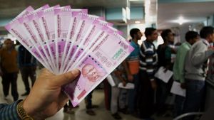 ओडिशाः 2000 रुपये के नोट वापस लेने को लेकर बीजद ने बीजेपी पर साधा निशाना 