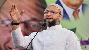 तेलंगाना के भाजपा के प्रदेश अध्यक्ष बंदी संजय ने असदुद्दीन ओवैसी को लताड़ा
