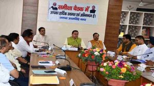 उत्तराखंड सीएम धामी ने की नैनीताल, ऊधमसिंहनगर के विधानसभा क्षेत्रों की विकास योजनाओं की प्रगति की समीक्षा