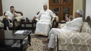 Opposition Unity: नीतीश के प्रयास अधरझूल में, विपक्षी एकता पर बड़ा प्रश्नचिन्ह