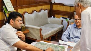 हरियाणा: जल्द शुरू करें हिसार एलिवेटिड रोड का निर्माण कार्य, डिप्टी सीएम ने अधिकारियों को दिए निर्देश