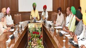 पंजाब: कृषि मंत्री कुलदीप धालीवाल की किसानों को लेकर बैठक, कहा-नई कृषि नीति  समस्याएं करेगी हल