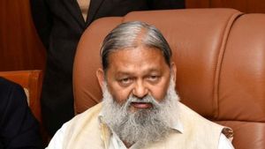 मंत्री विज की कार्रवाई: पानीपत के तीन SI सस्पेंड, चार निरीक्षकों पर विभागीय जांच के आदेश