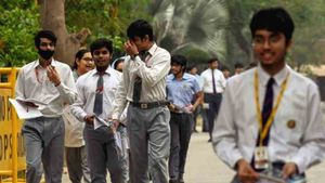 CBSE Results: अंकों की अंधी दौड़ के आगे दुनिया और भी है