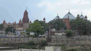 Krishna Janmabhoomi: कृष्ण जन्मस्थान पर जारी रहेगी कानूनी जिरह