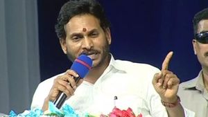 आंध्र प्रदेशः वाईएस जगन मछलीपट्टनम में बैठक को संबोधित करते हुए नायडू पर बरसे