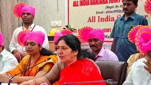तेलंगाना: केंद्र पर आदिवासी समुदायों को धोखा देने का आरोप, मंत्री सत्यवती राठौड़ ने की आरक्षण बढ़ाने की मांग