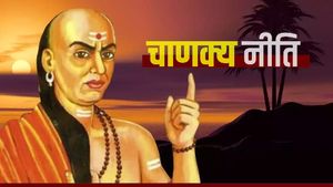 Chanakya Niti:  तुरंत त्याग दें ऐसा स्थान जहां सम्मान न हो