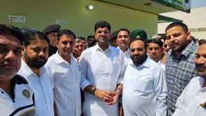 आबकारी राजस्व को लेकर डिप्टी सीएम दुष्यंत चौटाला ने पूर्व सीएम भूपेंद्र हुड्डा को दी खुली चुनौती