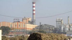 Odisha: बारंबा चीनी मिल के नीलामी नोटिस पर गरमाई राजनीति, बीजेपी कार्यकर्ताओं ने की CBI जांच की मांग