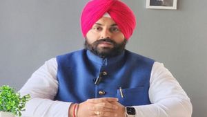 सुखबीर बादल को भगवंत मान के जवाब के बाद हरजोत सिंह बैंस ने भी साधा निशाना 