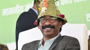 Jharkhand: सरायकेला के संजय नदी पुल पर जल्द बनेगा एप्रोच रोड, आने-जाने में हजारों लाेगों को मिलेगी सुविधा