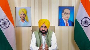 पंजाब: विशेष सत्र को लेकर भगवंत मान सरकार व राज्यपाल में फिर विवाद गहराया