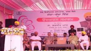 पंजाब: सीएम मान की खरड़ को सौगात, 50 बिस्तरों वाले जच्चा-बच्चा अस्पताल का किया उद्घाटन